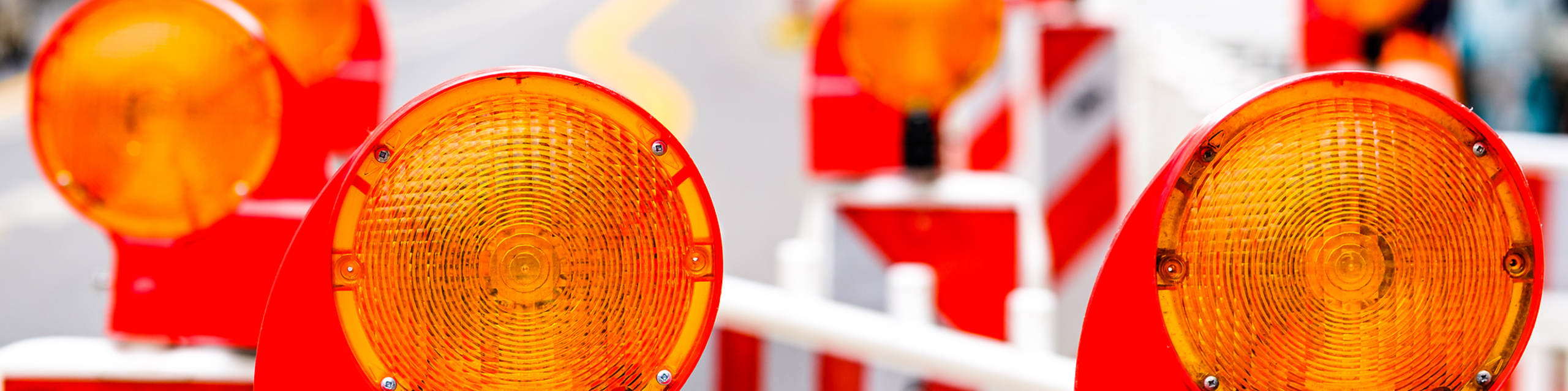 Sicherheitsbarriere auf einer Baustelle